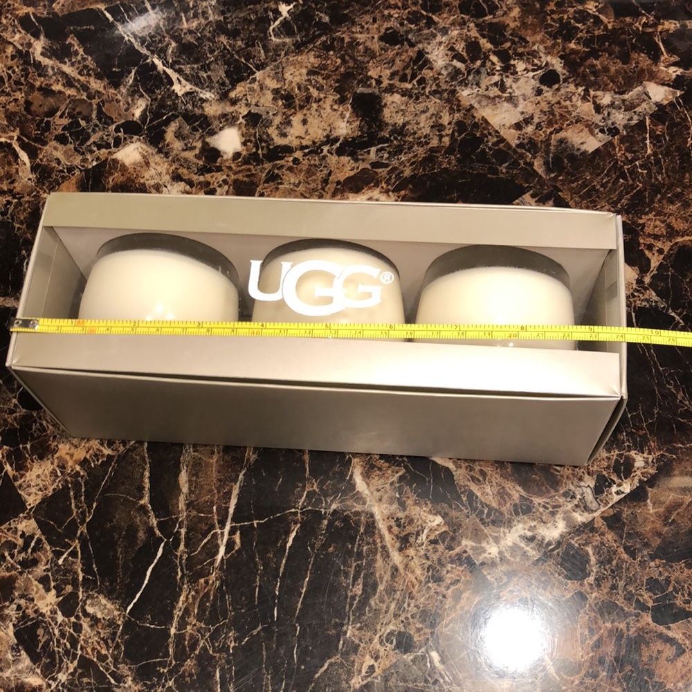UGG votive candles set of 3 - Picture 3 of 4